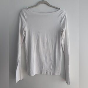 GAP Classic White Long Sleeve Tee- MTall